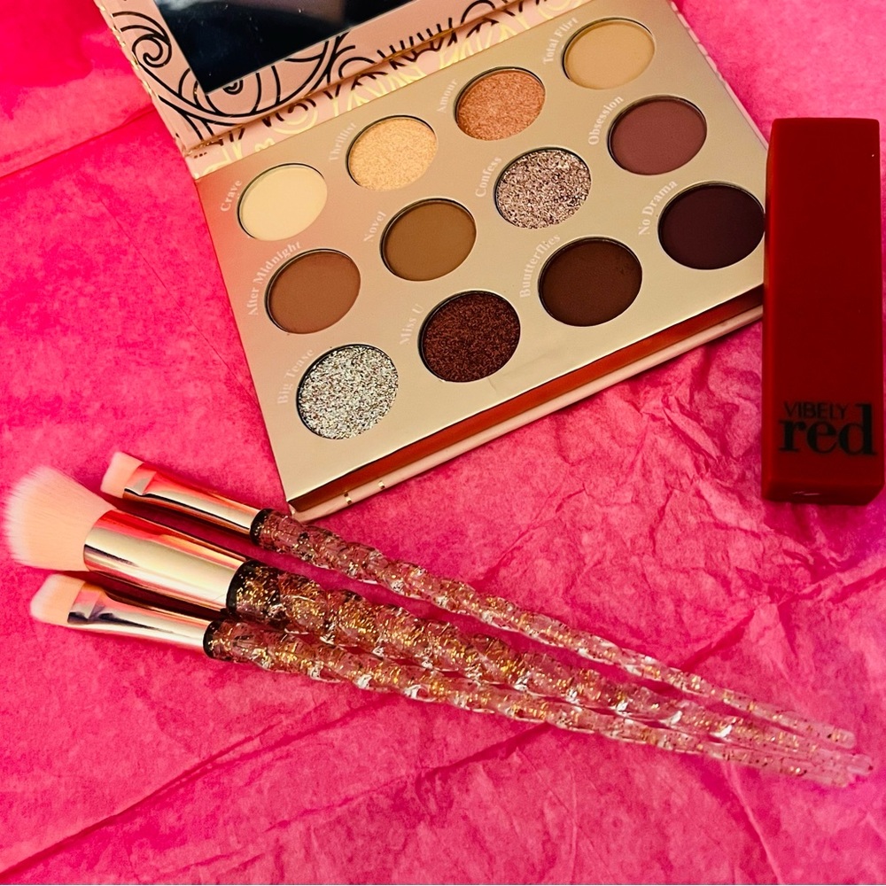 5 piece Makeup set with eye shadow, makeup brushes, and red lipstick